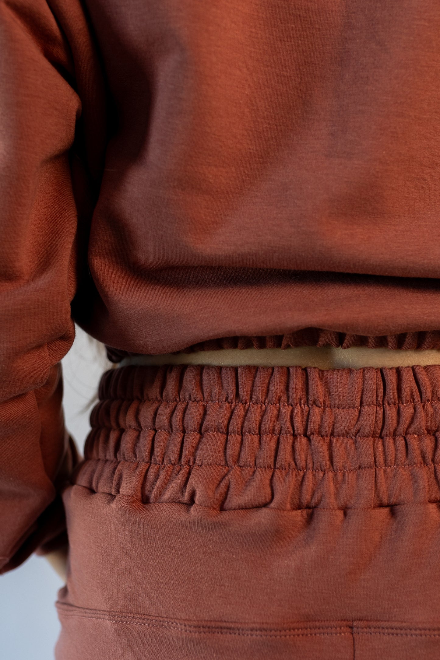 Women's 2pc set Jogger and Elastic Crop